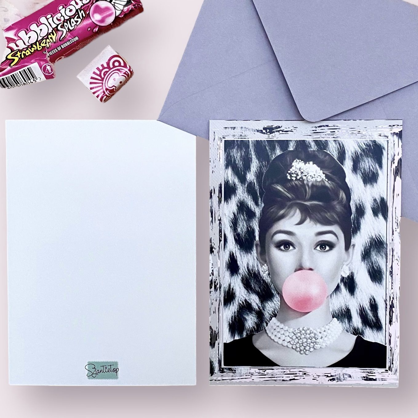 ansichtkaart-audreyhepburnpanter1-sjantietop